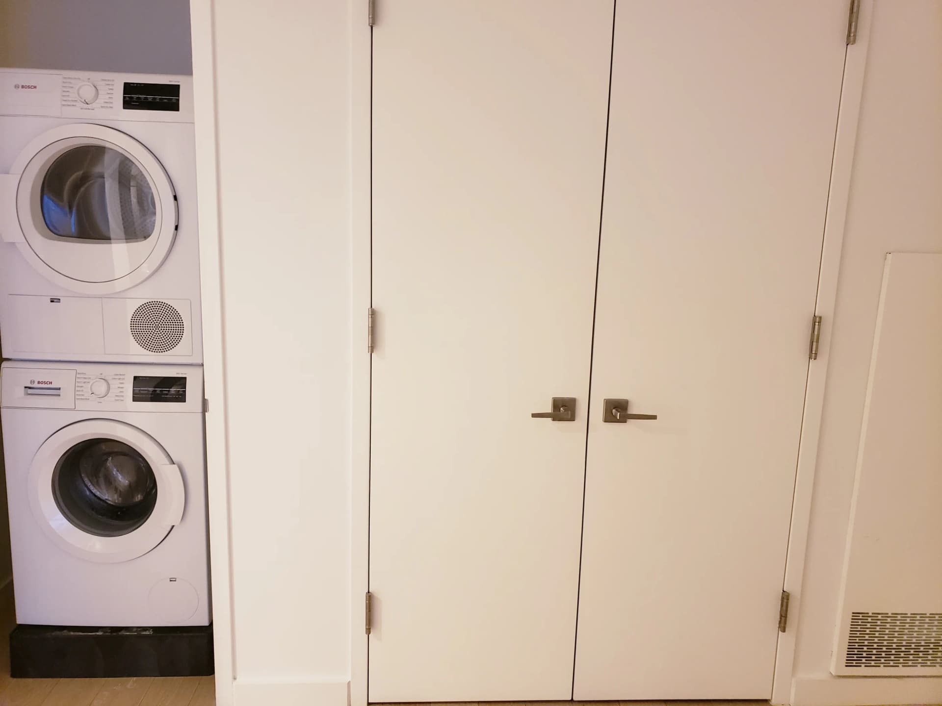 535 West 43 Street #SOUTH 4L, Manhattan, NY 10036 apartment_washer_dryer 1