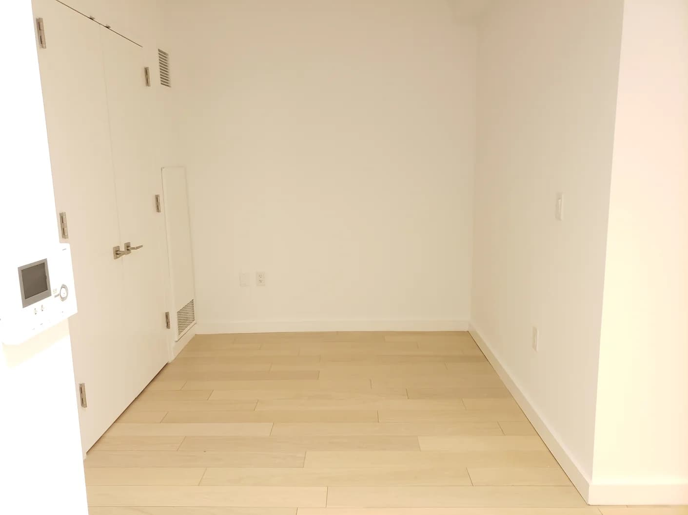 535 West 43 Street #SOUTH 4L, Manhattan, NY 10036