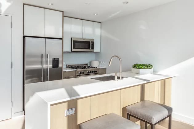 242 West 53 Street #40-F, Manhattan, NY 10019