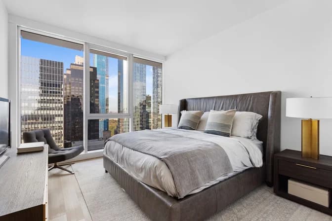 242 West 53 Street #41-A, Manhattan, NY 10019