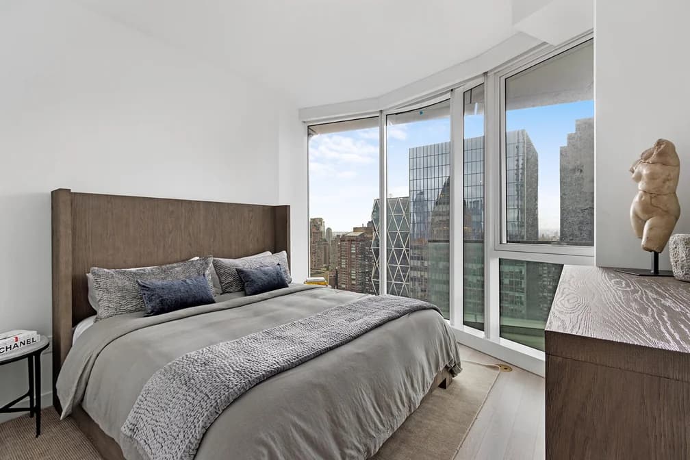 ARO 242 West 53 Street #47-D, Manhattan, NY 10019 apartment_bedroom_room 1