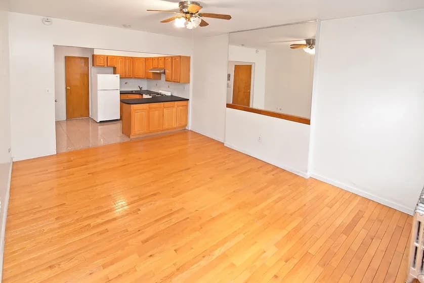 301 East 61 Street #4B, Manhattan, NY 10065 apartment_living_room 1