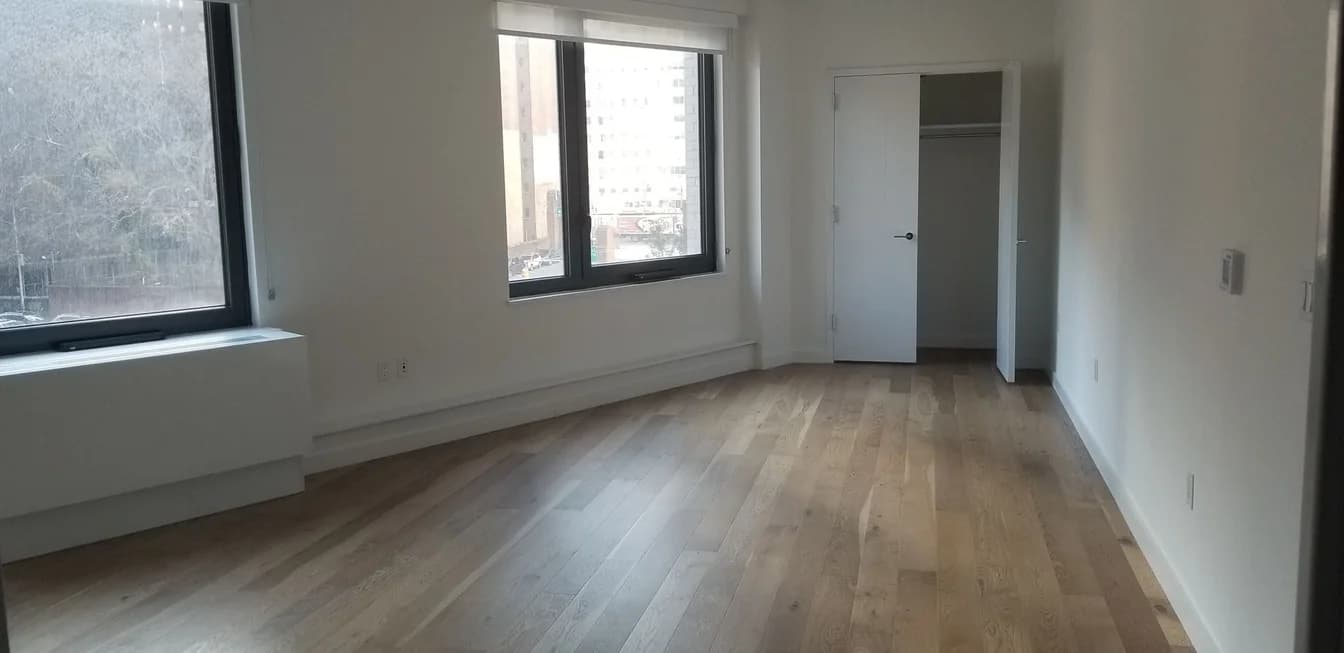 445 West 35 Street #6-M, Manhattan, NY 10018 apartment_bedroom_room 1