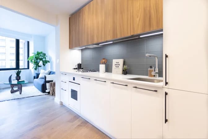445 West 35 Street #7-A, Manhattan, NY 10018