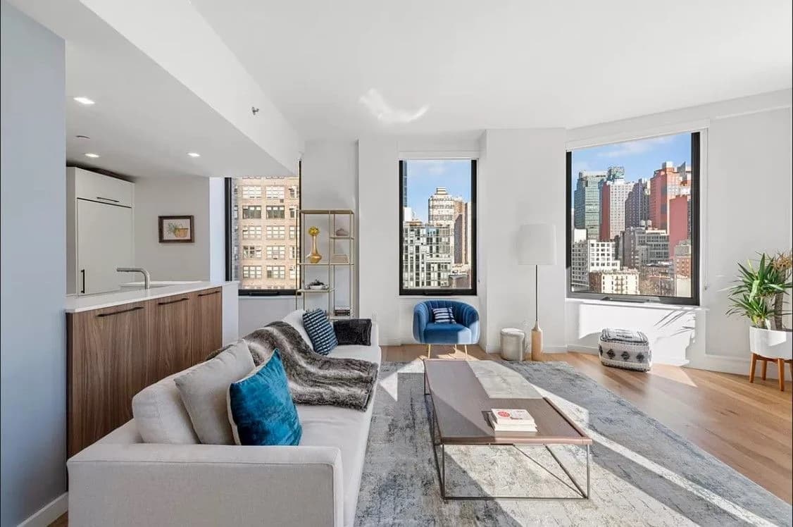 445 West 35 Street #9M, Manhattan, NY 10018 apartment_living_room 1