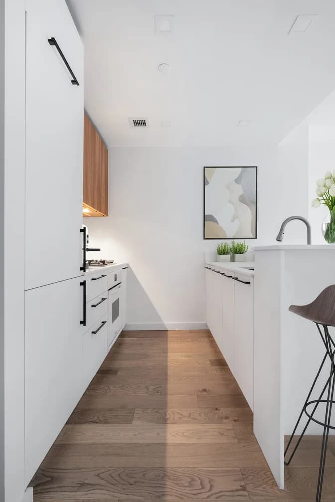 445 West 35 Street #9M, Manhattan, NY 10018