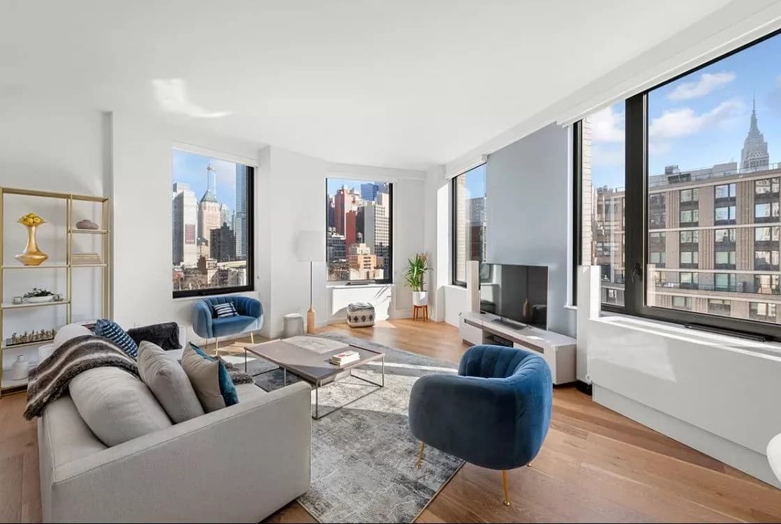 445 West 35 Street #9M, Manhattan, NY 10018 apartment_living_room 1