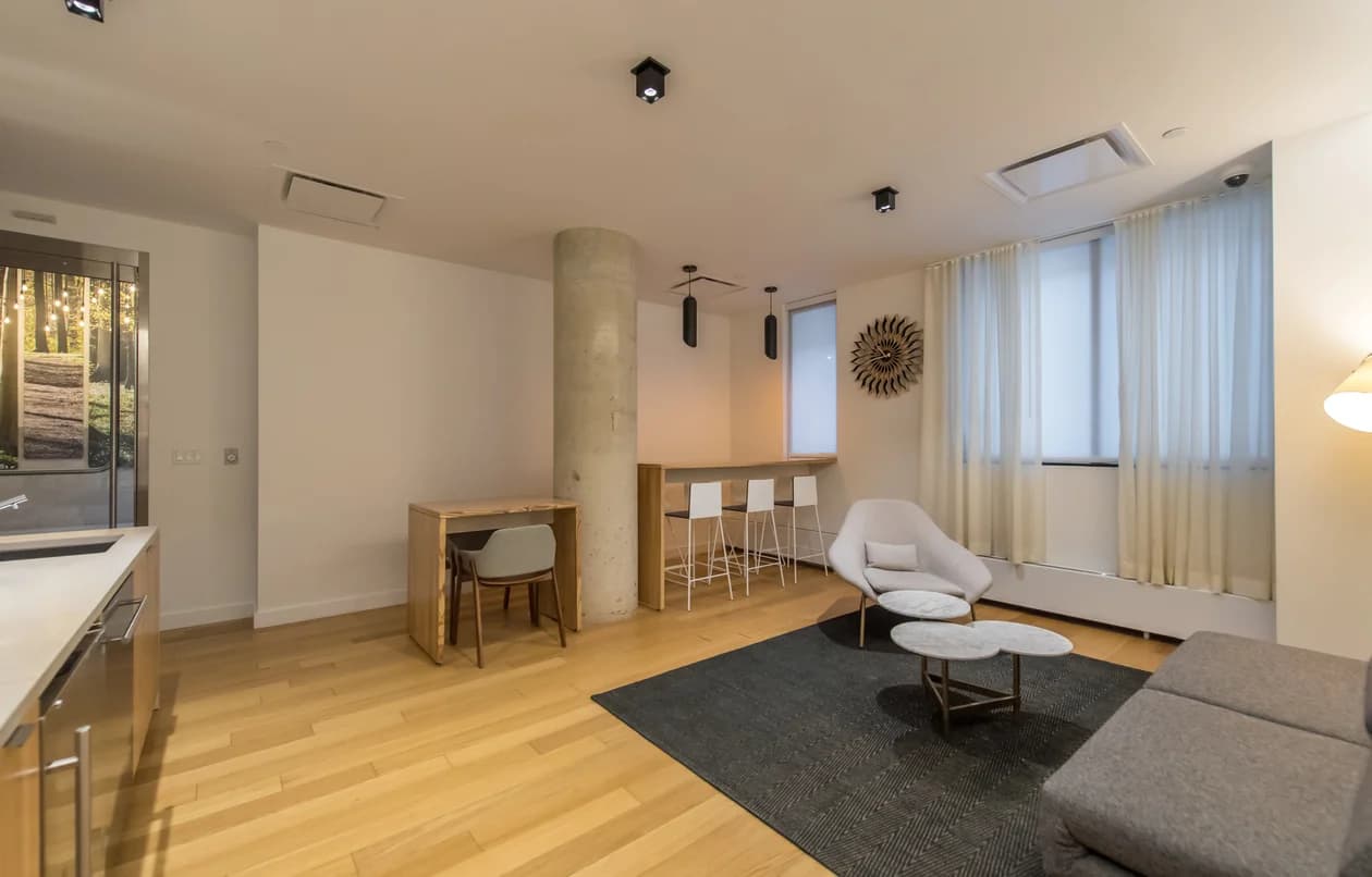 600 West 58 Street #05K, Manhattan, NY 10019 apartment_living_room 1