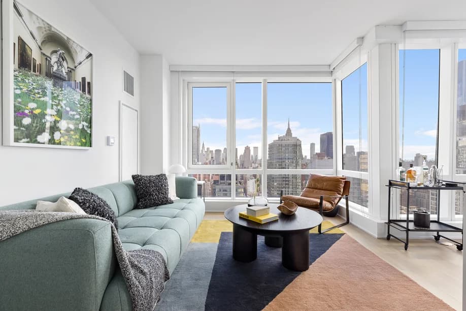 555 W 38 St #3505, Manhattan, NY 10018