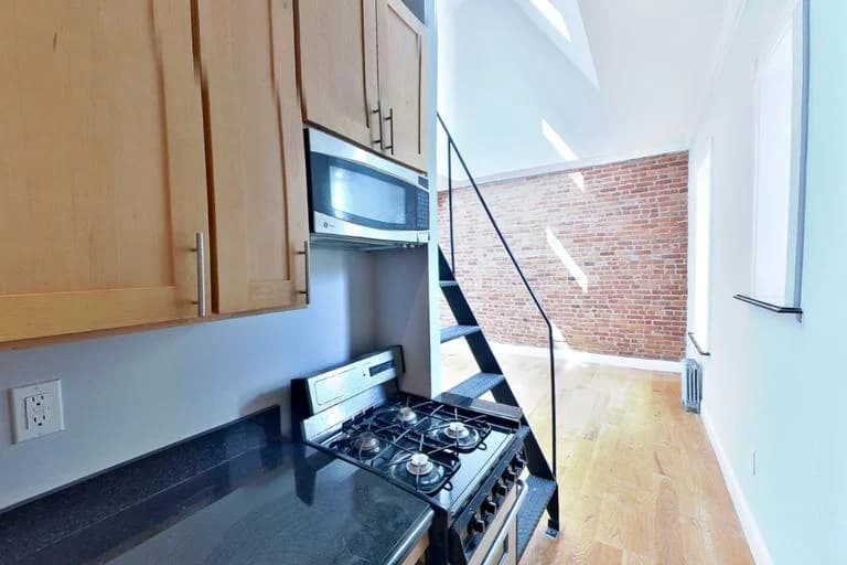 330 E 100 St #6D, Manhattan, NY 10029 apartment_kitchen 1