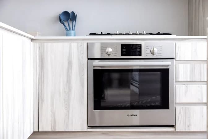 30 West 60 Street #19C, Manhattan, NY 10023