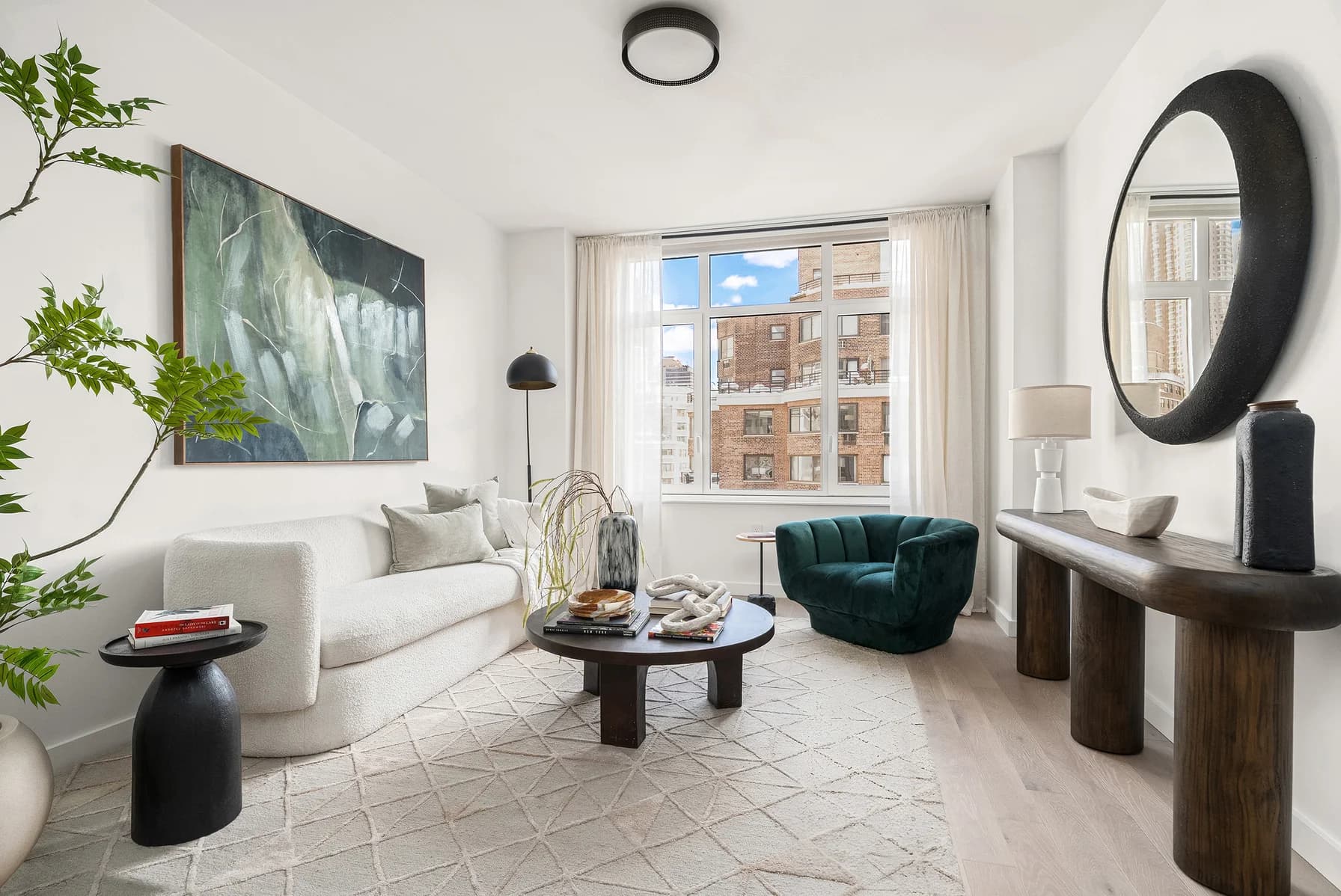 162 East 36 Street #5E, Manhattan, NY 10016 apartment_living_room 1