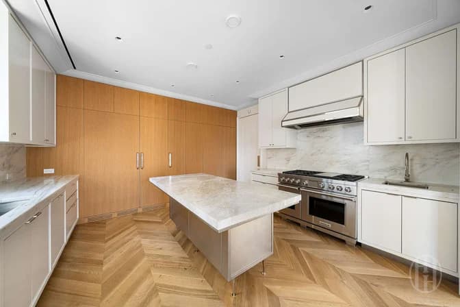 109 East 79 Street #10E, Manhattan, NY 10075