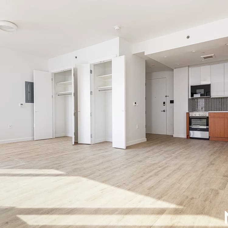 276 Grand Concourse #1210, Bronx, NY 10451 apartment_living_room 1