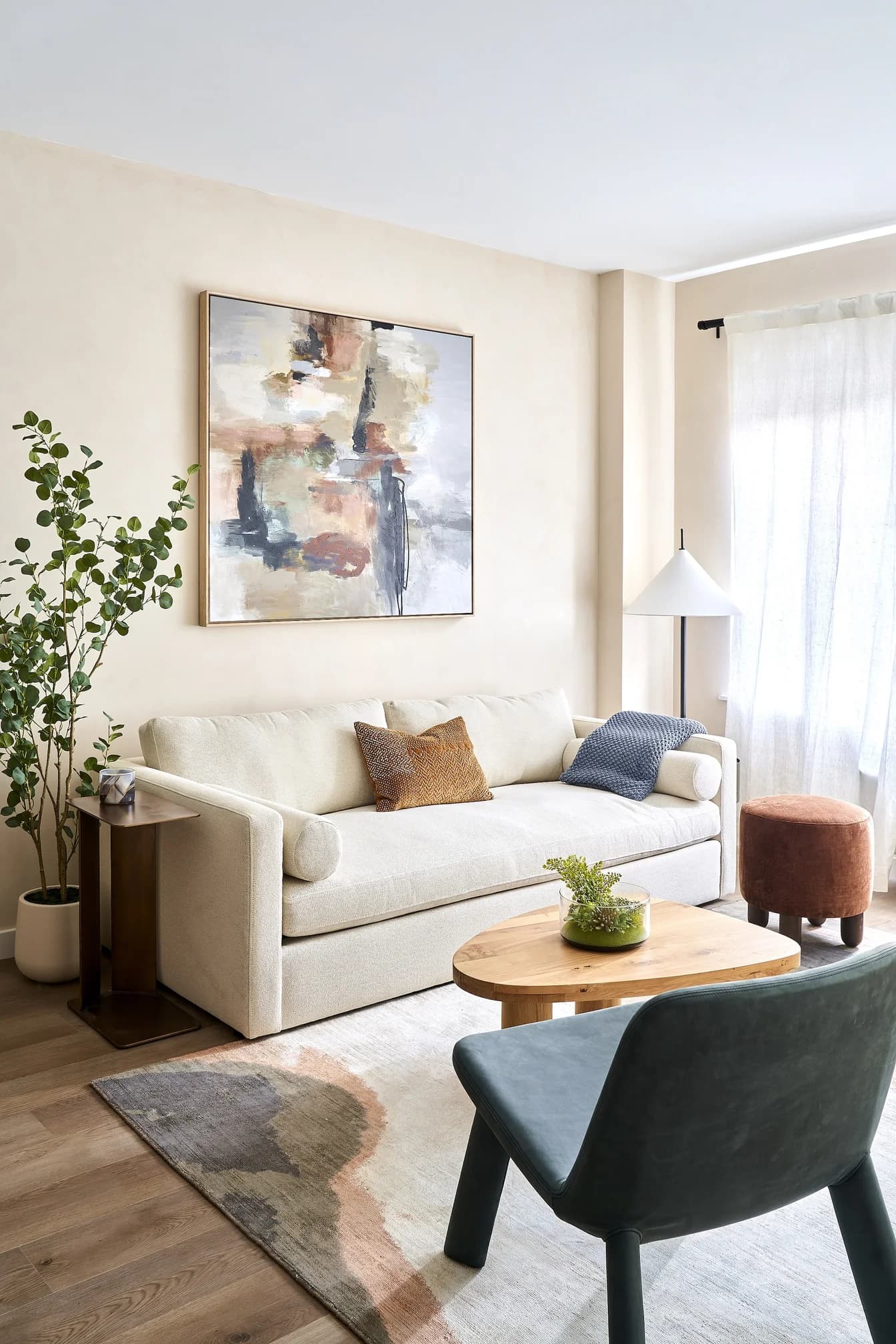 586 Gerard Avenue #2C, Bronx, NY 10451 apartment_living_room 1