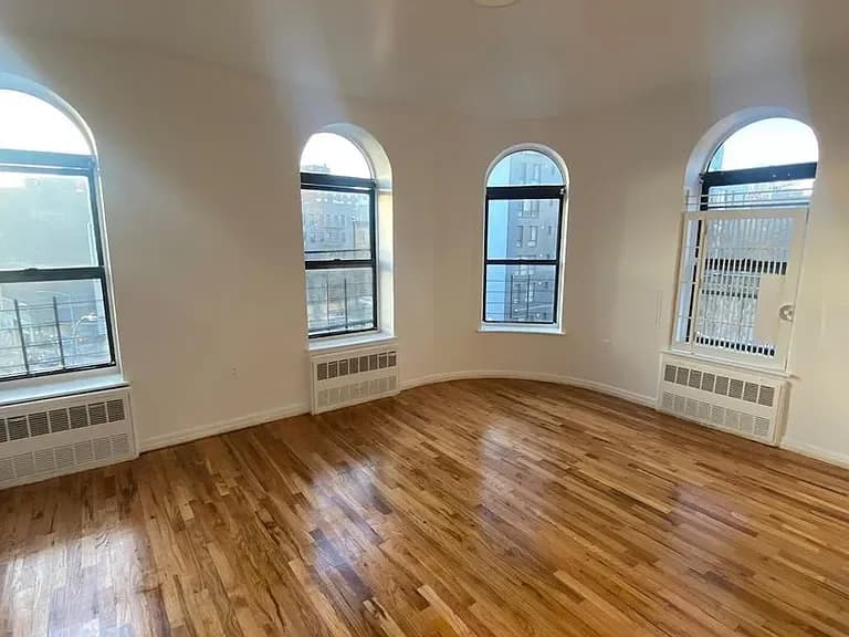 584 East 167 Street #4B, Bronx, NY 10456 apartment_living_room 1