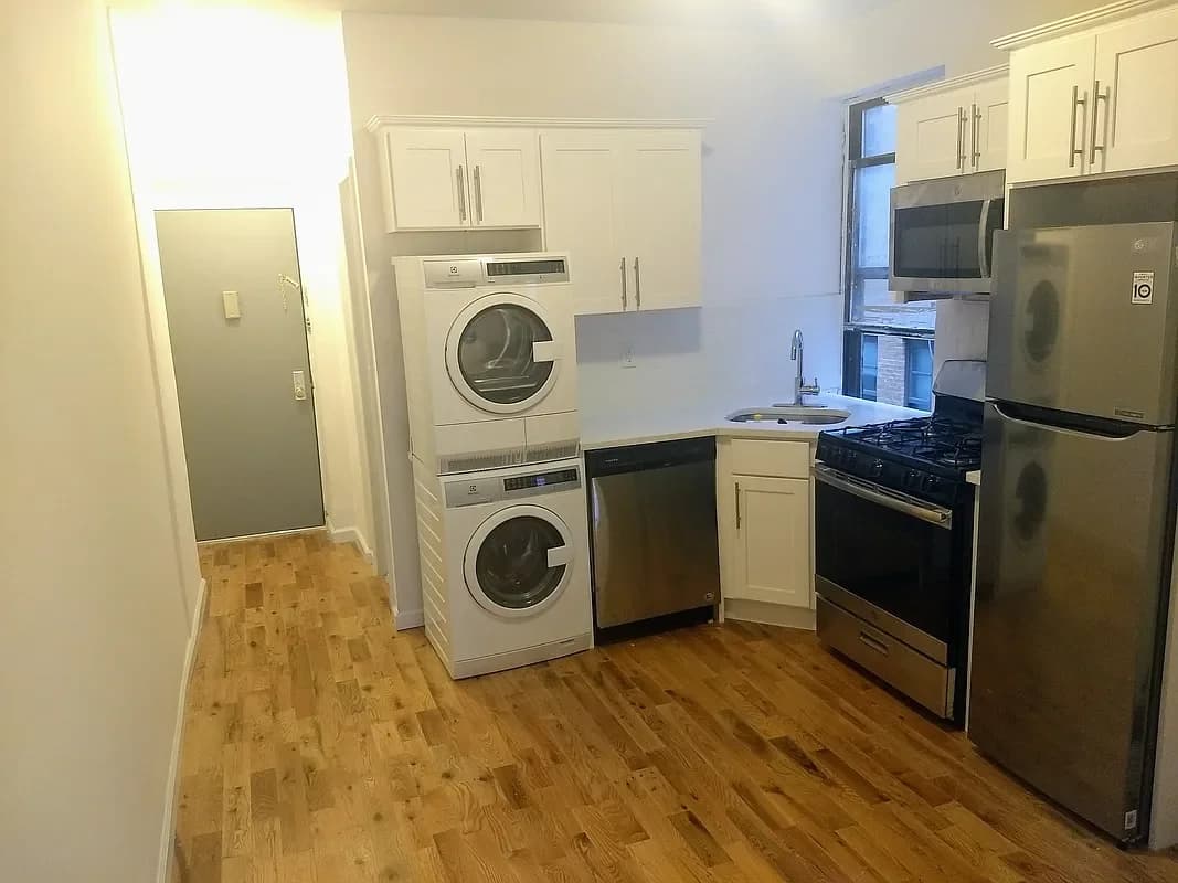 490 East 189 Street #18, Bronx, NY 10458 apartment_kitchen 1