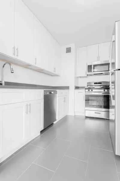 2600 Netherland Avenue #1822, The Bronx, NY 10463 apartment_kitchen 1