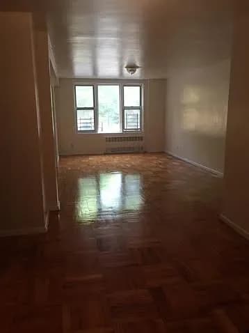 6555 Broadway #1E, Bronx, NY 10471 apartment_living_room 1