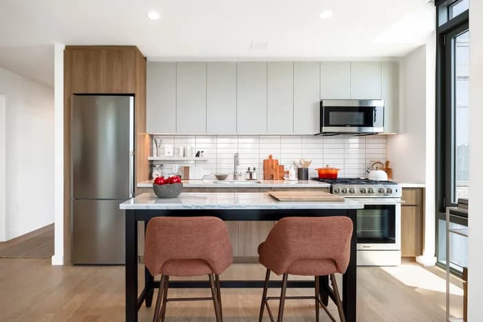 5 Lincoln Avenue #E-2320, The Bronx, NY 10454