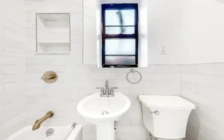 75 Pineapple Street #5D, Brooklyn, NY 11201