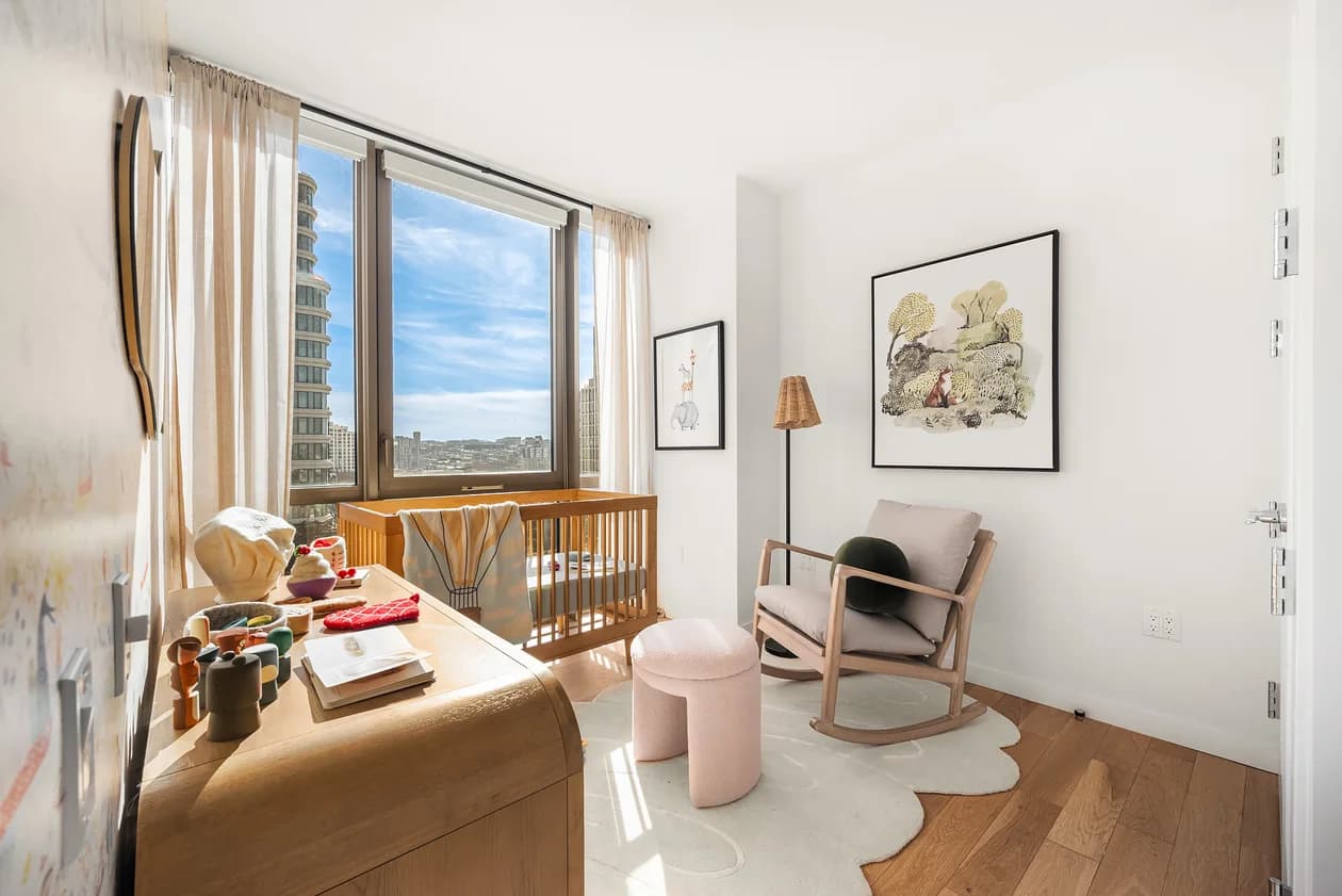 395 Carroll Street #802, Brooklyn, NY 11231 apartment_bedroom_room 1