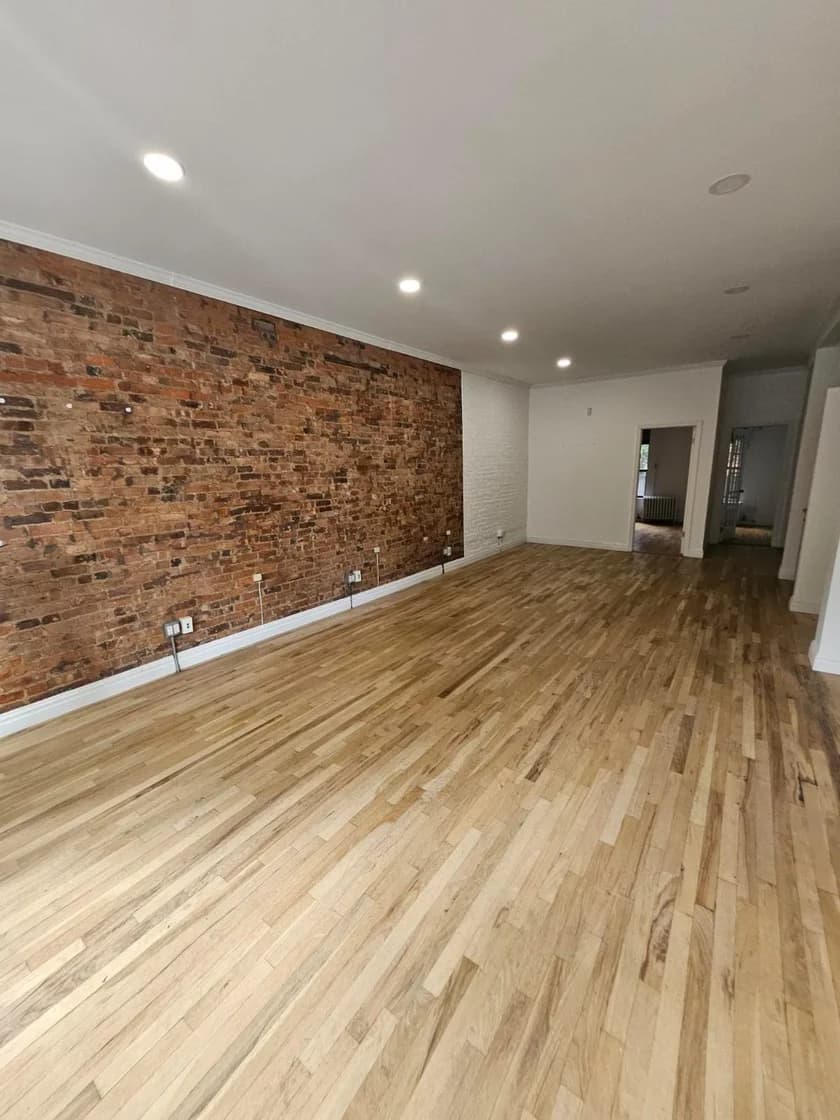 530 Court Street #STORE, Brooklyn, NY 11231 apartment_living_room 1