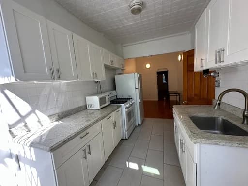 223 Van Brunt Street #1R, Brooklyn, NY 11231