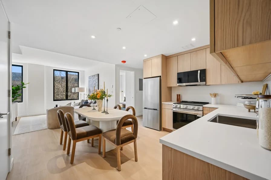 645 Park Place #7D, Brooklyn, NY 11216