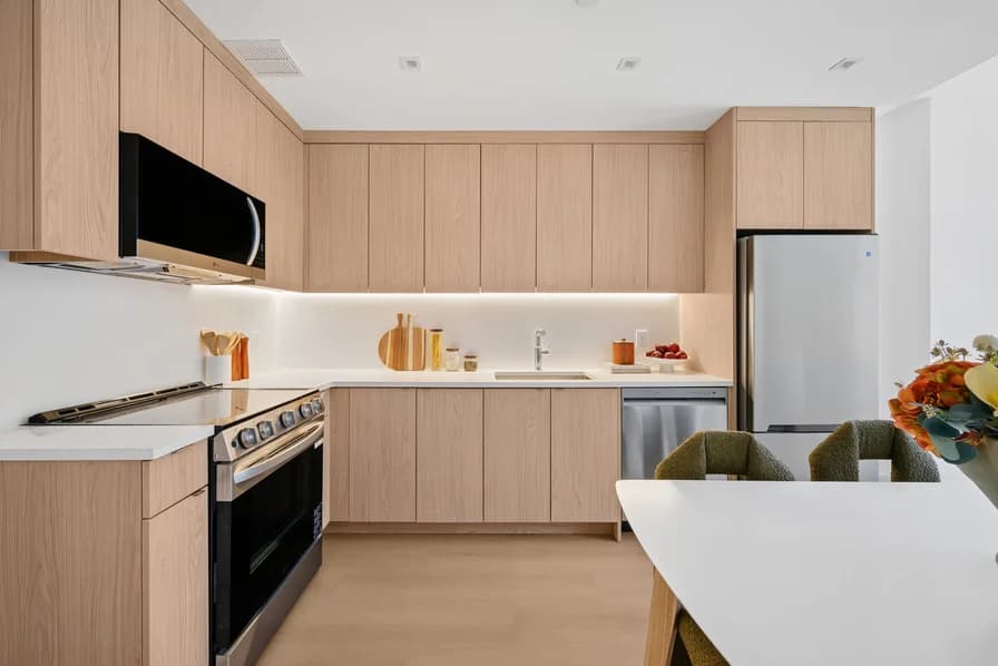 645 Park Place #8A, Brooklyn, NY 11216
