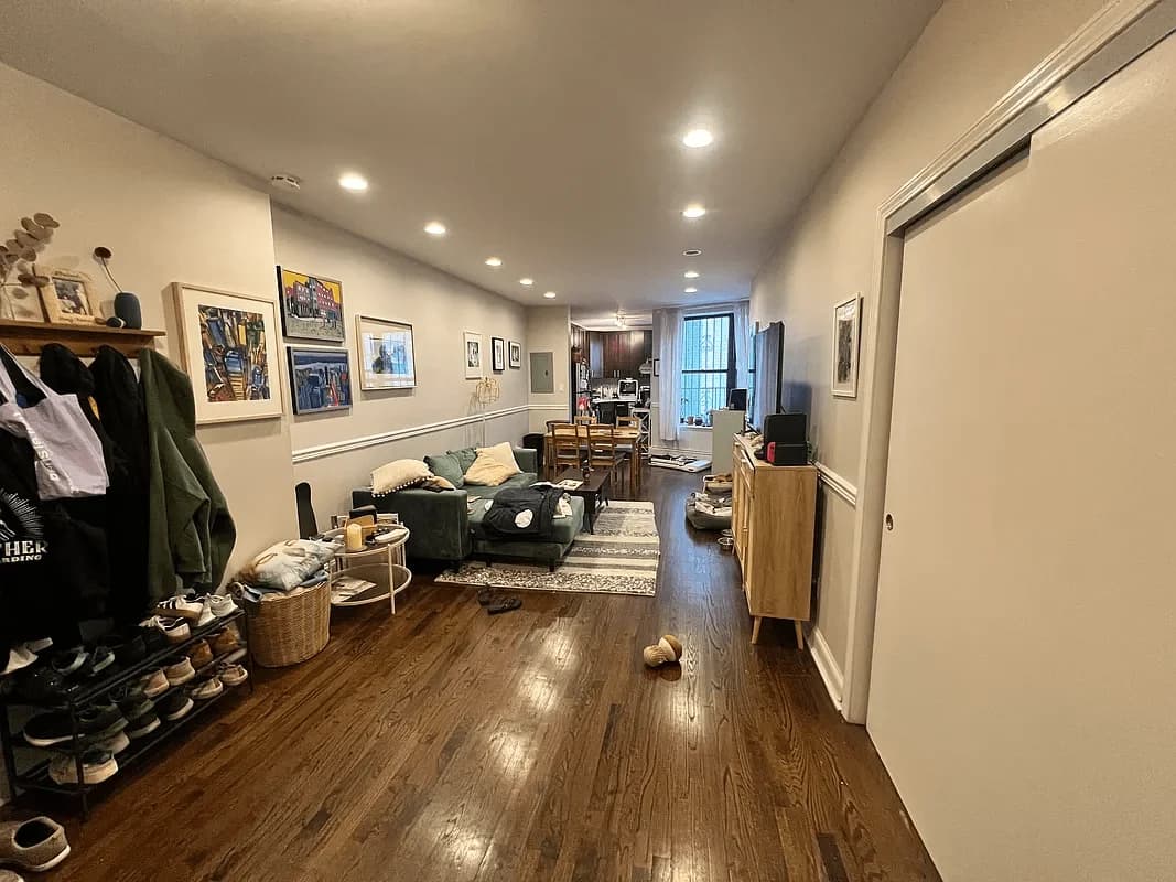 654 St Marks Avenue #3C, Brooklyn, NY 11216 apartment_living_room 1