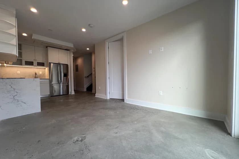 20 Melrose Street #4R, Brooklyn, NY 11206 apartment_living_room 10