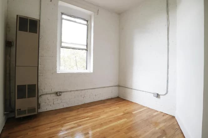 885 Park Avenue #5-E, Brooklyn, NY 11206