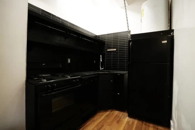 885 Park Avenue #5-E, Brooklyn, NY 11206