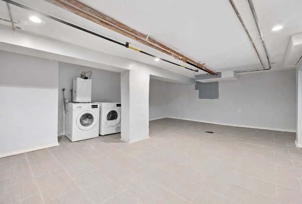 286 Clifton Place #1, Brooklyn, NY 11216 apartment_washer_dryer 1