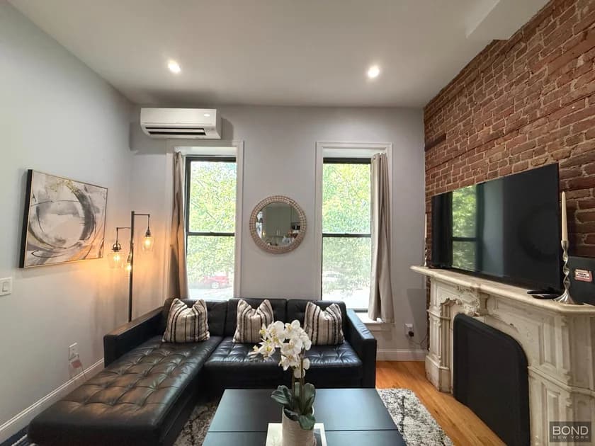 587 Greene Avenue #Parlor, Brooklyn, NY 11216 - Image 1