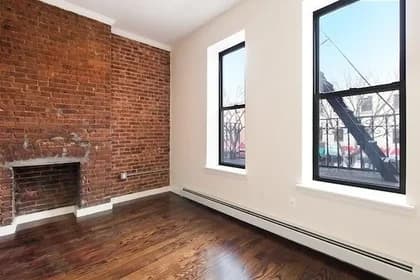 154 Adelphi Street #6, Brooklyn, NY 11205