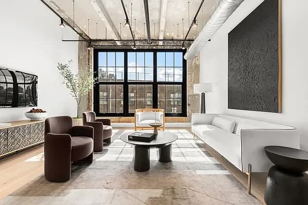 475 Kent Avenue #411, Brooklyn, NY 11249 apartment_living_room 1