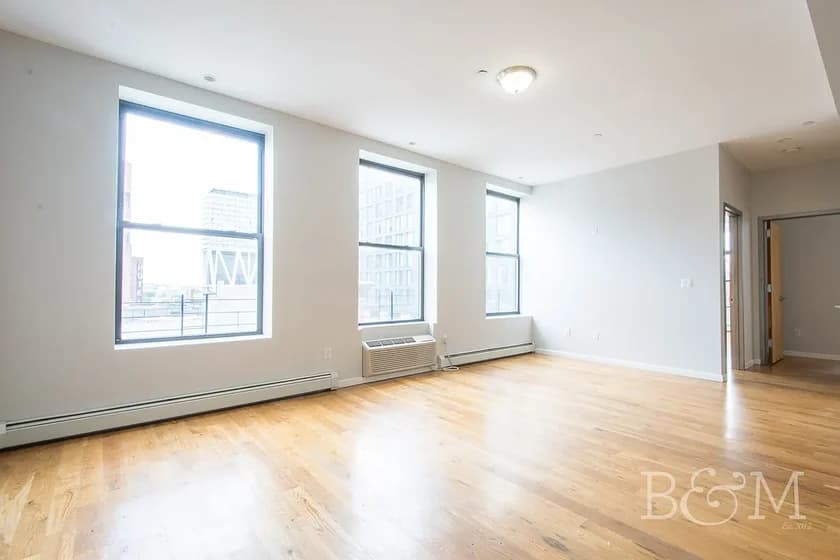 128 Wythe Avenue #3F, Brooklyn, NY 11249 apartment_living_room 1
