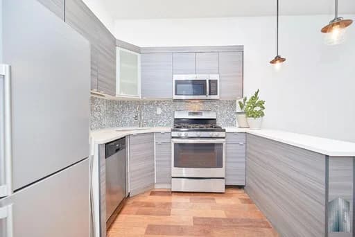 207 North 6 Street #4R, Brooklyn, NY 11211