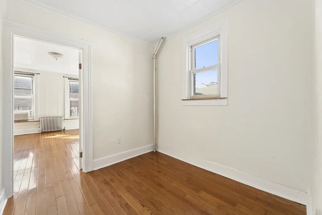 151 Berry Street #3L, Brooklyn, NY 11249 apartment_bedroom_room 1
