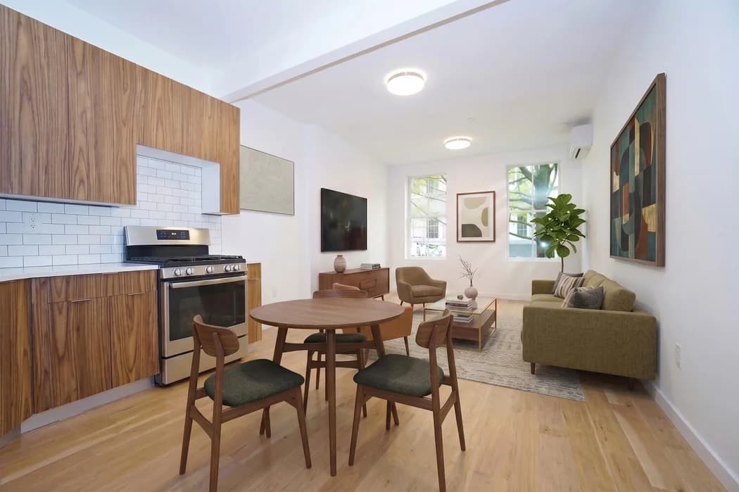 111 South 4 Street #1A, Brooklyn, NY 11249 apartment_dining_room 1