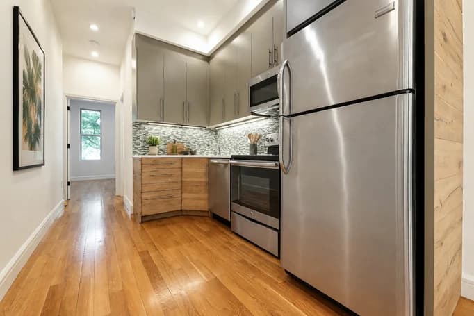 327 Manhattan Avenue #1R, Brooklyn, NY 11211 - Image 1