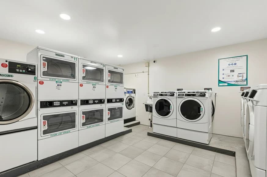 1333 Broadway #605, Brooklyn, NY 11221 1