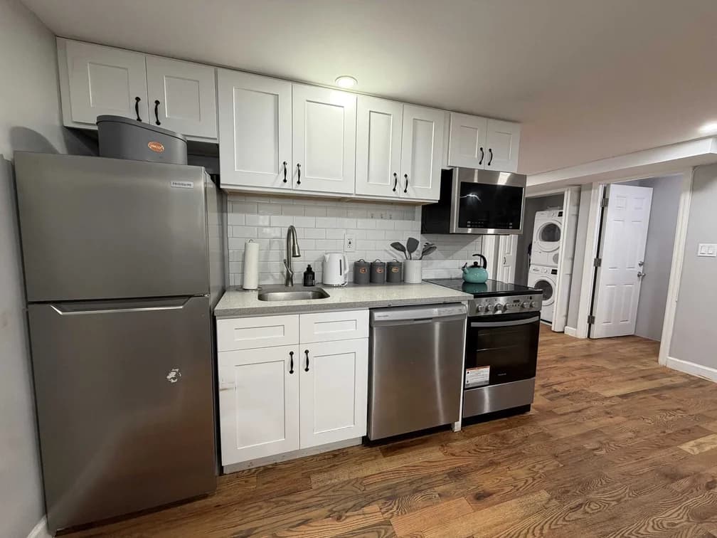 75 Woodbine Street #1B, Brooklyn, NY 11221
