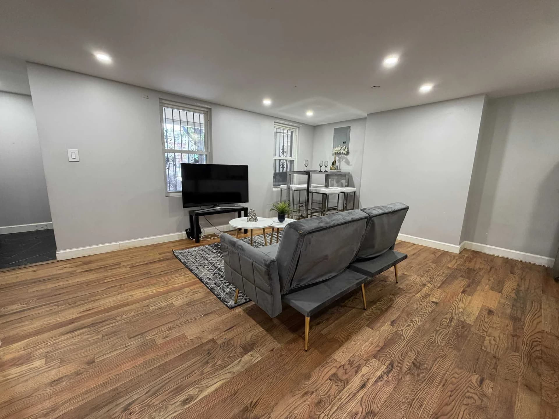 75 Woodbine Street #1B, Brooklyn, NY 11221 apartment_living_room 1