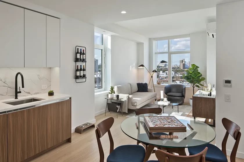 123 Linden Blvd #13A, Brooklyn, NY 11226 apartment_dining_room 1