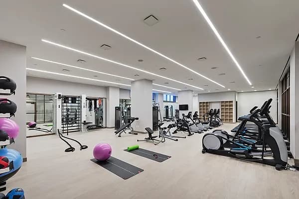 123 Linden Blvd #16J, Brooklyn, NY 11226 amenity_gym_interior 100