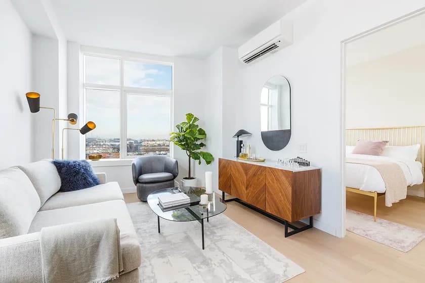 123 Linden Blvd #16U, Brooklyn, NY 11226 apartment_living_room 1