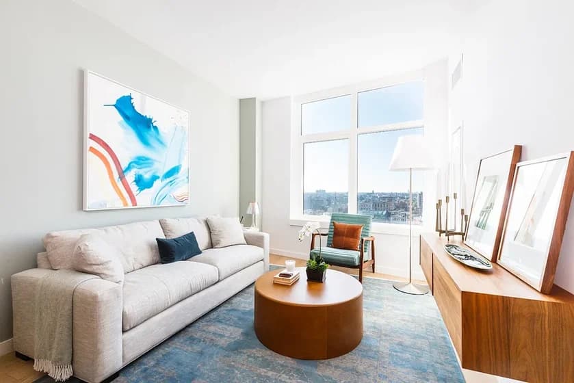 123 Linden Blvd #17J, Brooklyn, NY 11226 apartment_living_room 1